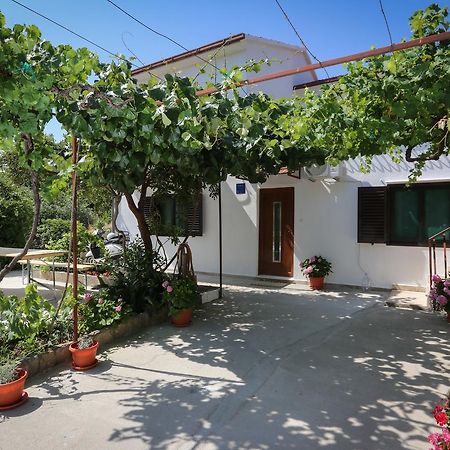 Apartment Vitaic Supetar Exterior photo